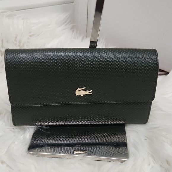 🔹️Lacoste🔹️ Women's Green Chantaco Continental Leather Wallet - Picture 1 of 9